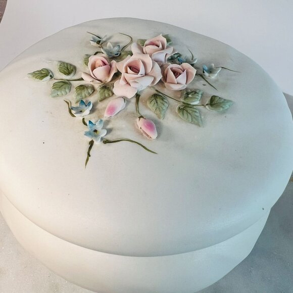Vtg Capodimonte Trinket Box Lidded Jar Lefton China Jewelry Box Floral Details - Picture 1 of 7